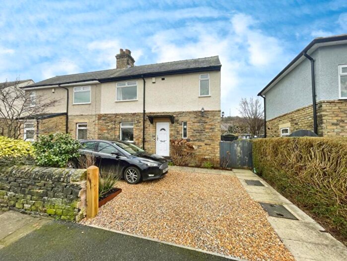 2 Bedroom Semi-Detached House For Sale In Glenside Road, Shipley, BD18
