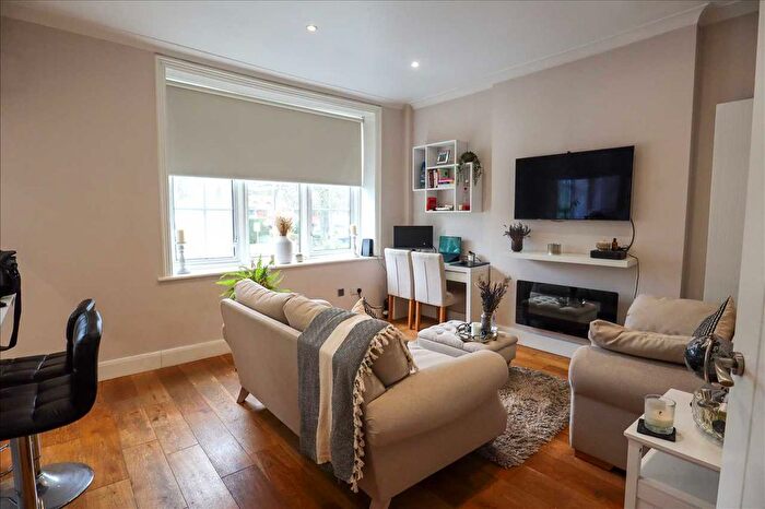 2 Bedroom Flat To Rent In Brighton Road, Purley, CR8