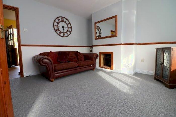 3 Bedroom End Of Terrace House To Rent In Ockelford Avenue, Chelmsford, CM1