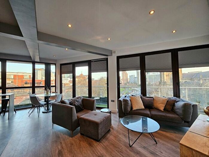 2 Bedroom Penthouse For Sale In High Court Leeds, LS2