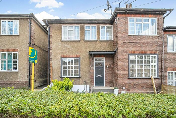 2 Bedroom Flat To Rent In Ashbourne Avenue, Harrow On The Hill, Harrow, HA2