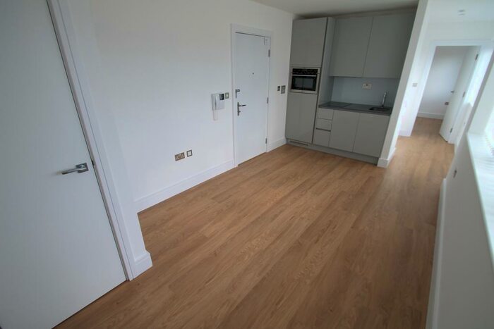 1 Bedroom Apartment To Rent In Laporte Way, Luton, LU4
