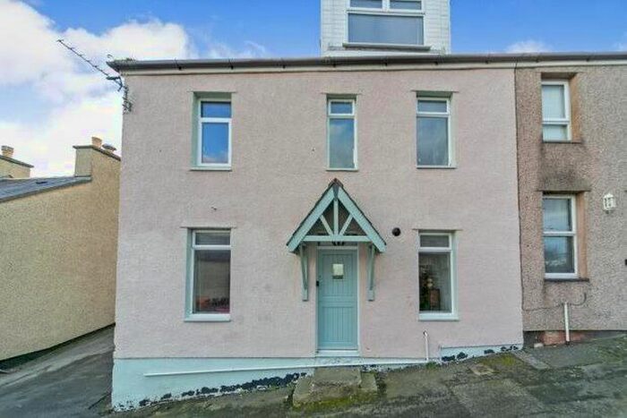 2 Bedroom Property To Rent In Chapel Street, Penmaenmawr, LL34