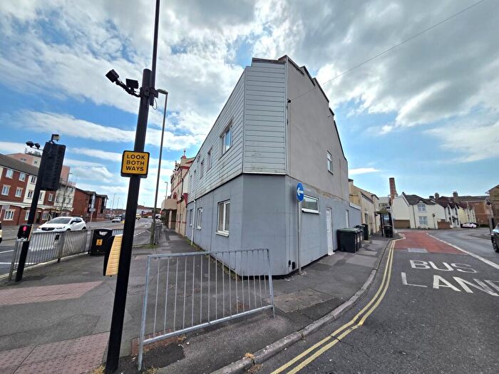 2 Bedroom Flat To Rent In Forton Road, Gosport, PO12