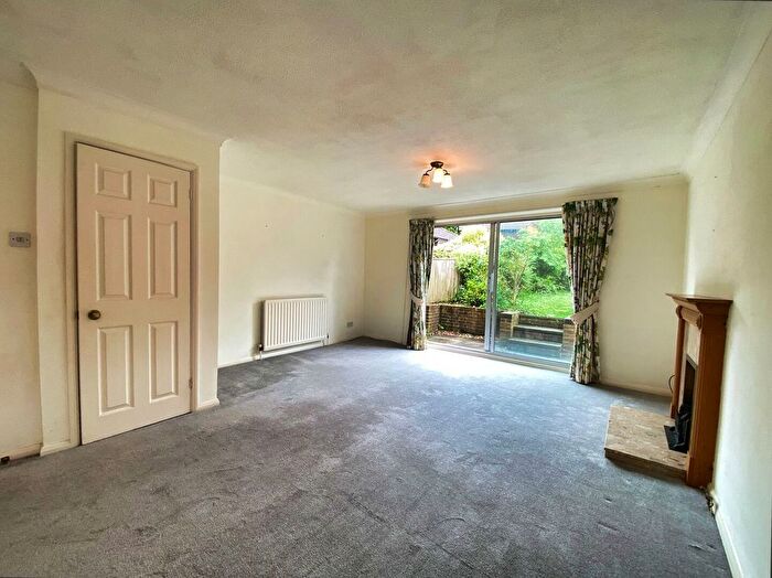 3 Bedroom End Of Terrace House To Rent In New Road, Ridgewood, Uckfield, TN22