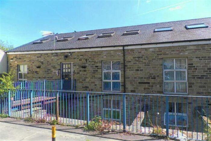 2 Bedroom Flat To Rent In The Weaving Shed, Sowerby Bridge, Halifax, HX6