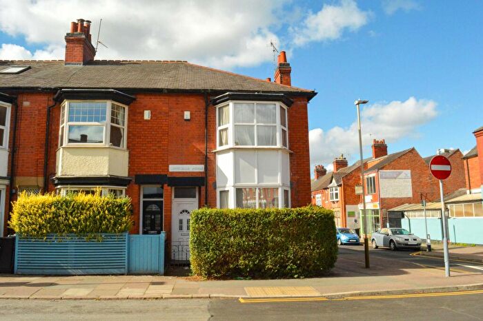 5 Bedroom End Of Terrace House For Sale In Landseer Road, Clarendon Park, Leicester, LE2