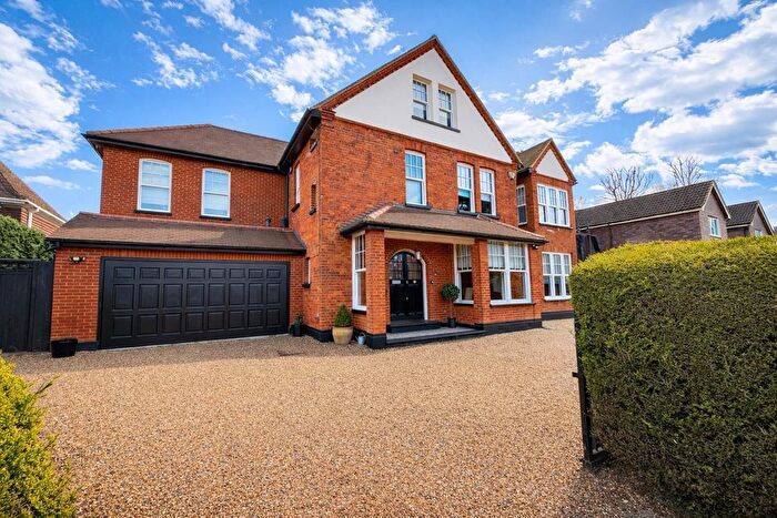 6 Bedroom Detached House For Sale In Greenway, Hutton Mount, Brentwood, CM13