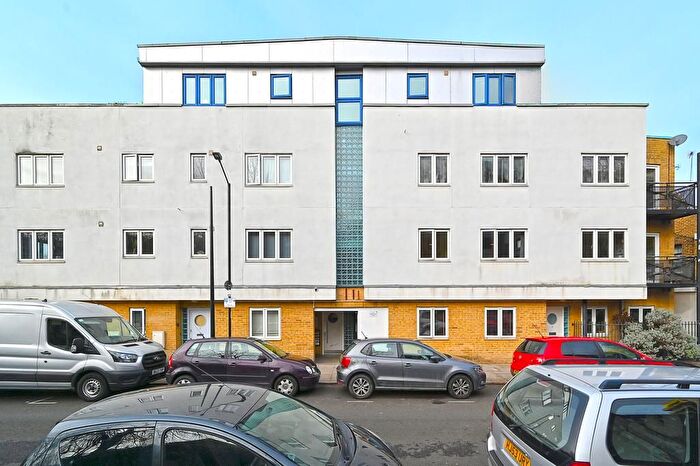 1 Bedroom Flat To Rent In Mellish Street, Canary Wharf, South Quay, London, E14