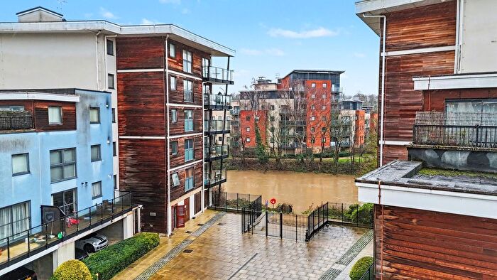 2 Bedroom Flat For Sale In Clifford Way, Maidstone, ME16