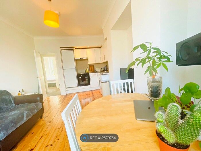 2 Bedroom Flat To Rent In City Road, London, EC1V