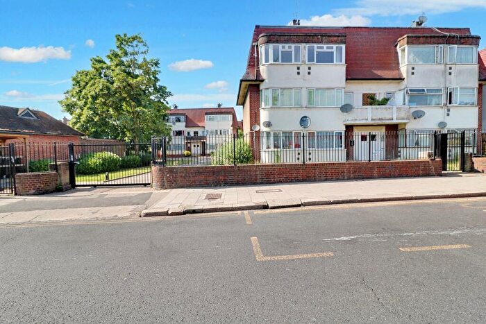 2 Bedroom Flat To Rent In Clifford Court, Tanfield Avenue, Neasden, NW2