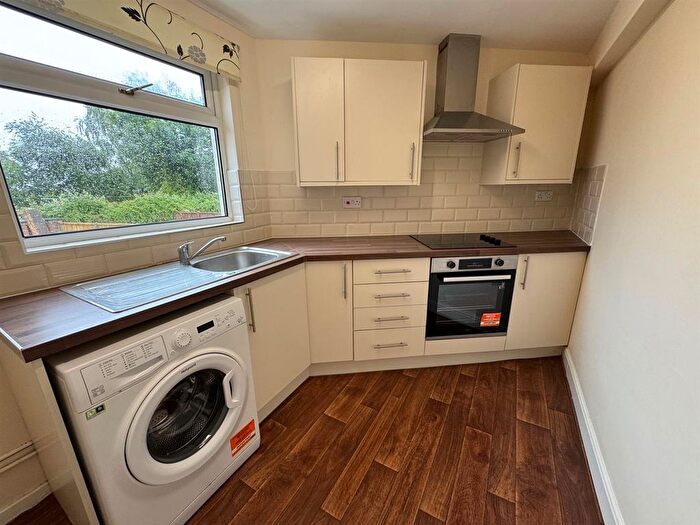 2 Bedroom Flat To Rent In Strutt Road, Burbage, LE10