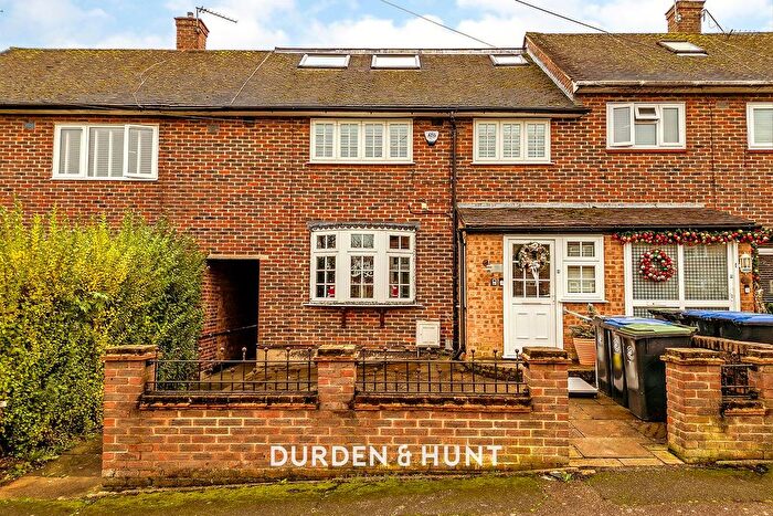 4 Bedroom Terraced House For Sale In Etheridge Green, Loughton, IG10