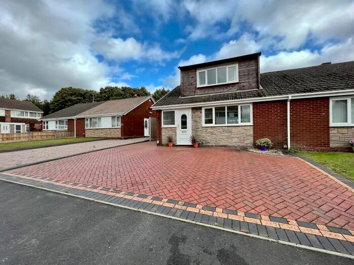 4 Bedroom Semi-Detached House To Rent In Ferndale Close, Burntwood, WS7