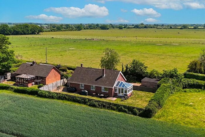 3 Bedroom Detached Bungalow For Sale In Vicarage Road, Deopham, Wymondham, NR18