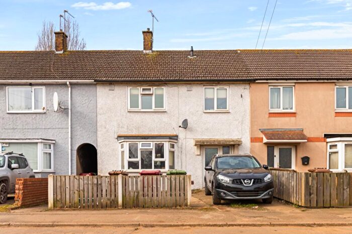 3 Bedroom Terraced House For Sale In Bonby Grove, Scunthorpe, North Lincolnshire, DN17