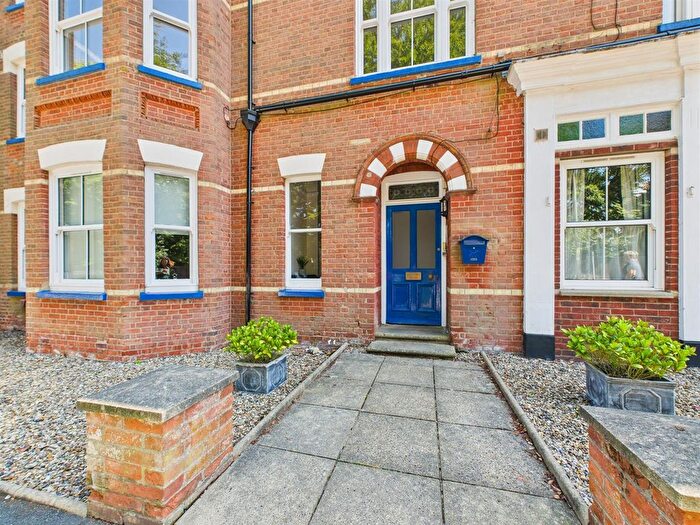 2 Bedroom Flat For Sale In Harbord Road, Cromer, NR27