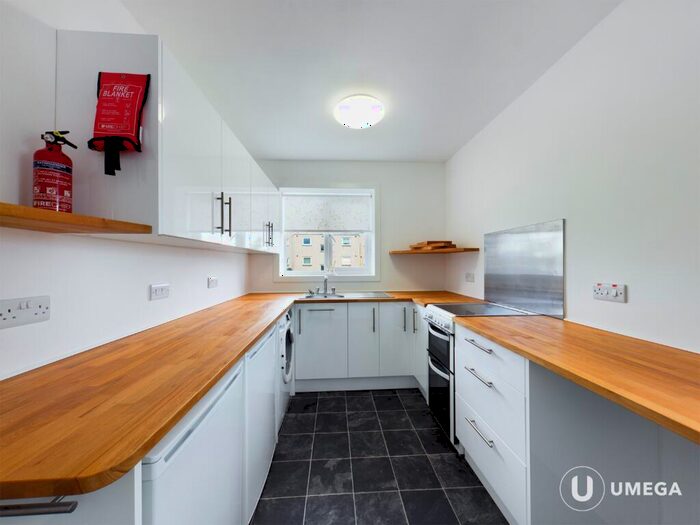 2 Bedroom Apartment To Rent In Forrester Park Loan, Corstorphine, Edinburgh, EH12