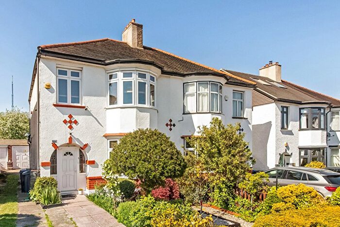 3 Bedroom Semi Detached House For Sale In Woodvale Avenue, South Norwood, London, SE25