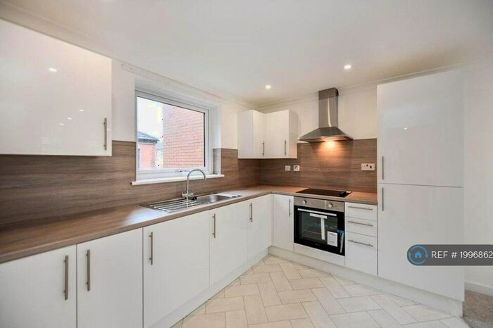 2 Bedroom Flat To Rent In Forbes Drive, Glasgow, G40