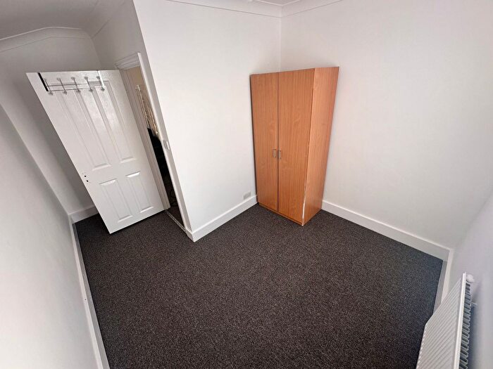 2 Bedroom Flat To Rent In Birkbeck Road, Ilford, IG2