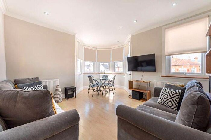 3 Bedroom Apartment For Sale In Melrose Avenue, London, NW2