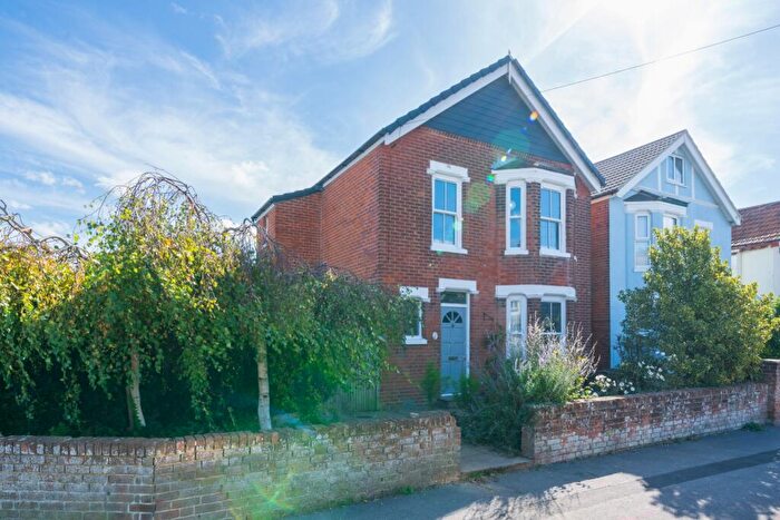 4 Bedroom Detached House For Sale In Russell Road, Lee-on-the-Solent, Hampshire, PO13