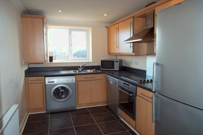 2 Bedroom Flat To Rent In Chillingham Road, Newcastle Upon Tyne, NE6