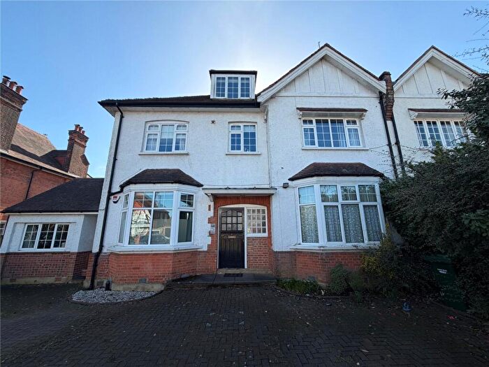 2 Bedroom Apartment To Rent In Northumberland Road, New Barnet, Barnet, EN5