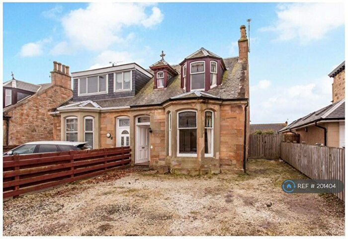 4 Bedroom Semi-Detached House To Rent In Bo'ness Road, Grangemouth, FK3