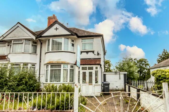 3 Bedroom Semi-Detached House To Rent In Hunton Hill, Birmingham, B23