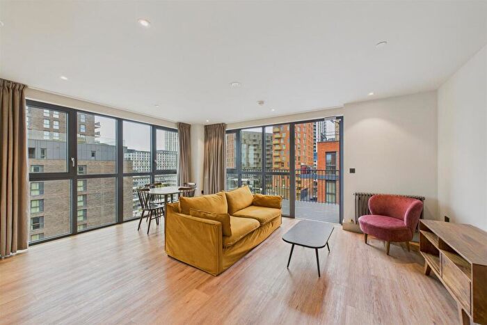 2 Bedroom Apartment To Rent In Ashley Road, London, N17