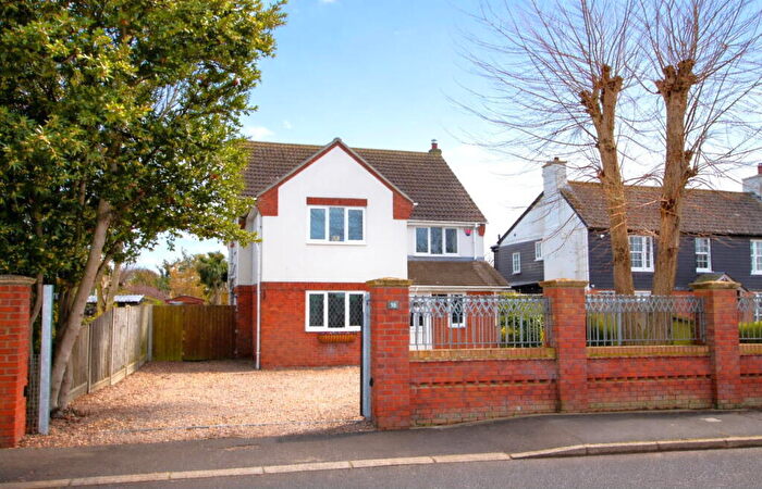 4 Bedroom Detached House For Sale In Clacton Road, St Osyth, CO16