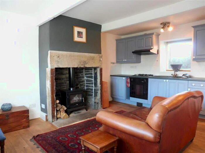 1 Bedroom Property To Rent In Mount Tabor Road, Mount Tabor, Halifax, HX2