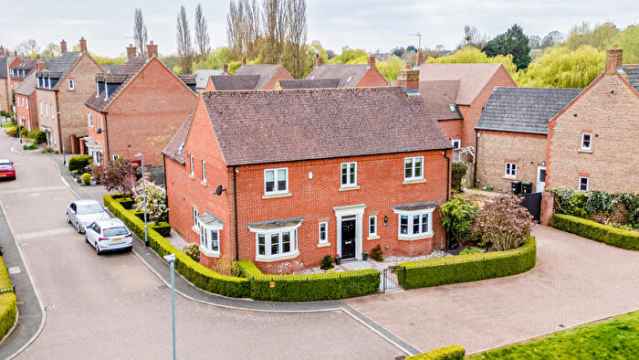 4 Bedroom Detached House For Sale In Brancey Close, Thrapston, NN14