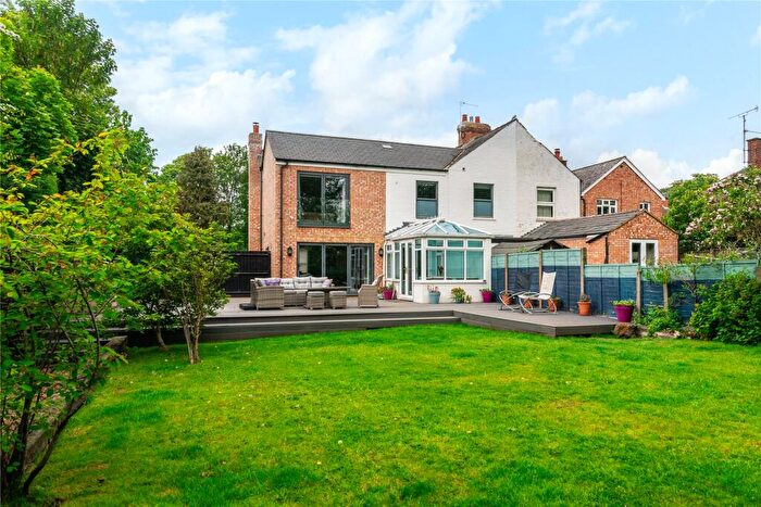 4 Bedroom Semi-Detached House For Sale In Theydon Avenue, Woburn Sands, Milton Keynes, Buckinghamshire, MK17
