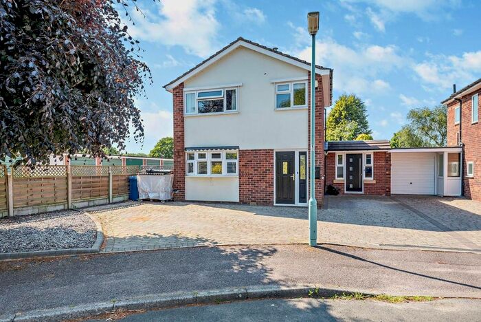4 Bedroom Detached House For Sale In Leomansley View, Lichfield, WS13