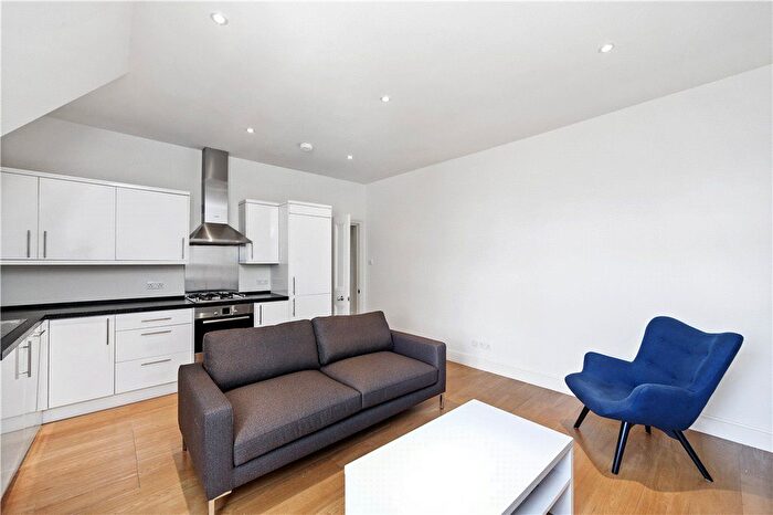 2 Bedroom Flat To Rent In Egerton Gardens, London, SW3