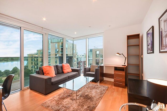 2 Bedroom Apartment To Rent In Woodberry Grove London, N4