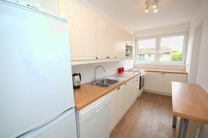 2 Bedroom Flat To Rent In Ash Hill Drive, Hilton, Aberdeen, AB16