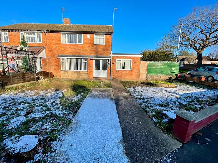 3 Bedroom Semi-detached House For Sale In Homerton Road, Luton, Bedfordshire, LU3
