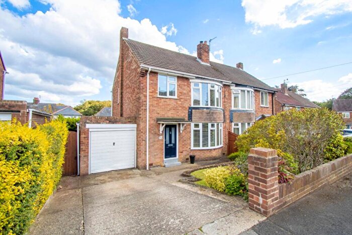 3 Bedroom Semi-Detached House For Sale In Westcott Drive, Durham, Moor, Durham, DH1