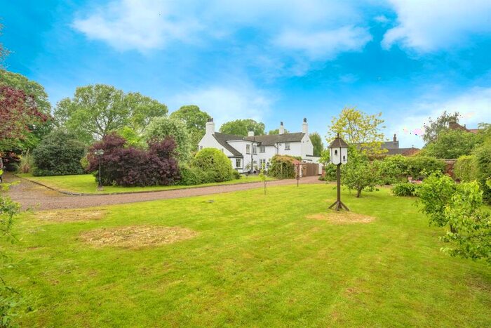 4 Bedroom Detached House For Sale In River Lane, Misson, Doncaster, DN10
