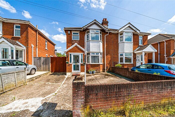 3 Bedroom Semi-Detached House To Rent In King Georges Avenue, Southampton, SO15