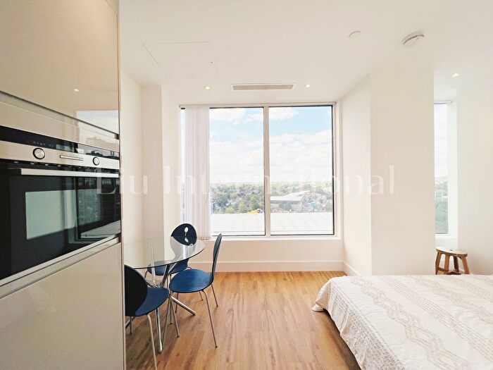 Studio To Rent In West Gate, Ealing, W5