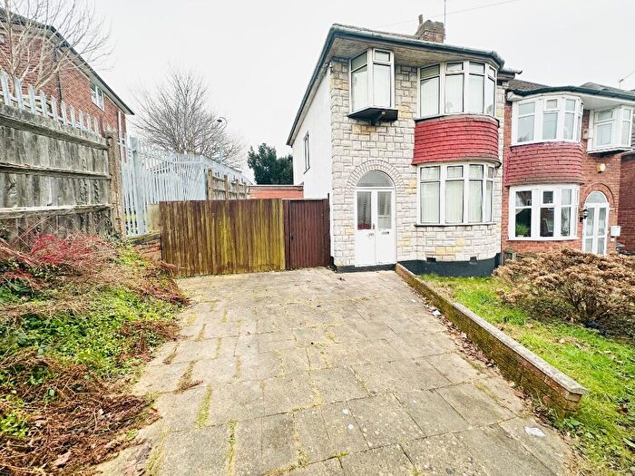 3 Bedroom Semi-Detached House To Rent In Jerrys Lane, Birmingham, B23
