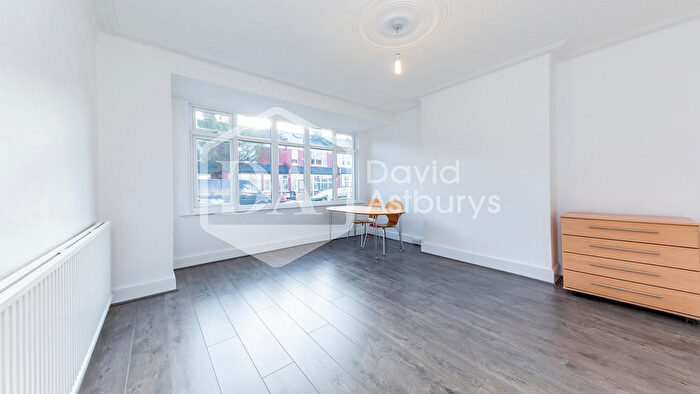 4 Bedroom Terraced House To Rent In Higham Road, Wood Green, London, N17