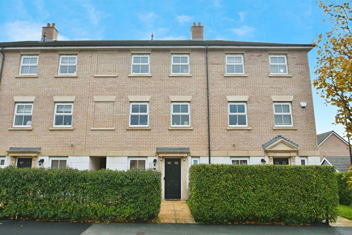 4 Bedroom Terraced House For Sale In Sanders Walk, Harrogate, HG1