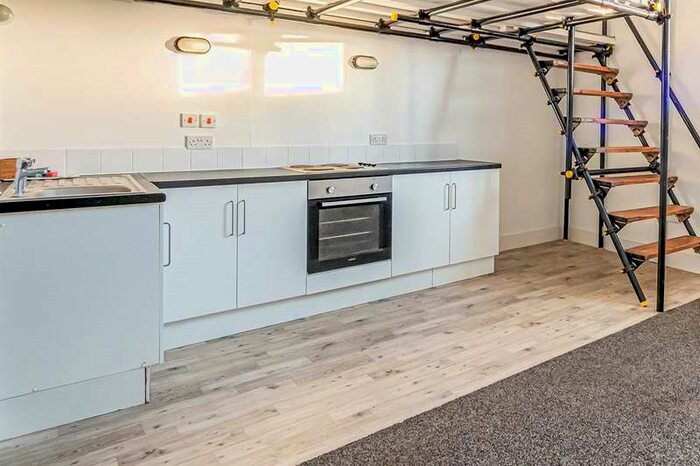 1 Bedroom Apartment To Rent In High Street, Bridlington, East Riding Of Yorkshi, YO16